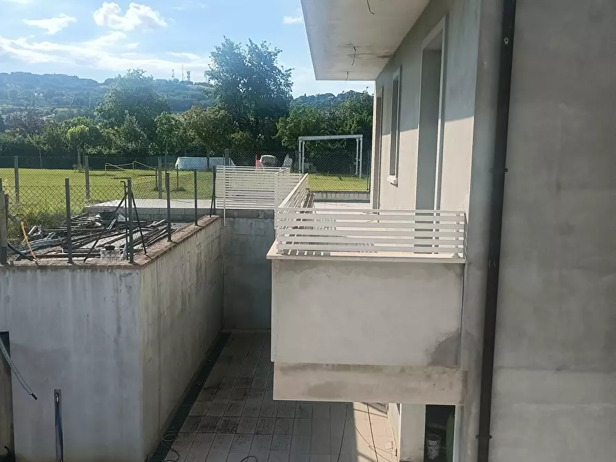 Immagine 1 di Casa bifamiliare in vendita  a Rimini