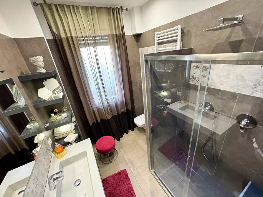 Immagine 28 di Quadrilocale in vendita  in Viale San Gottardo a Rimini