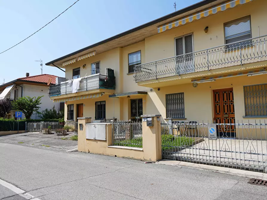 Immagine 17 di Trilocale in vendita  in Via Caduti in Guerra 2/A a Santarcangelo Di Romagna