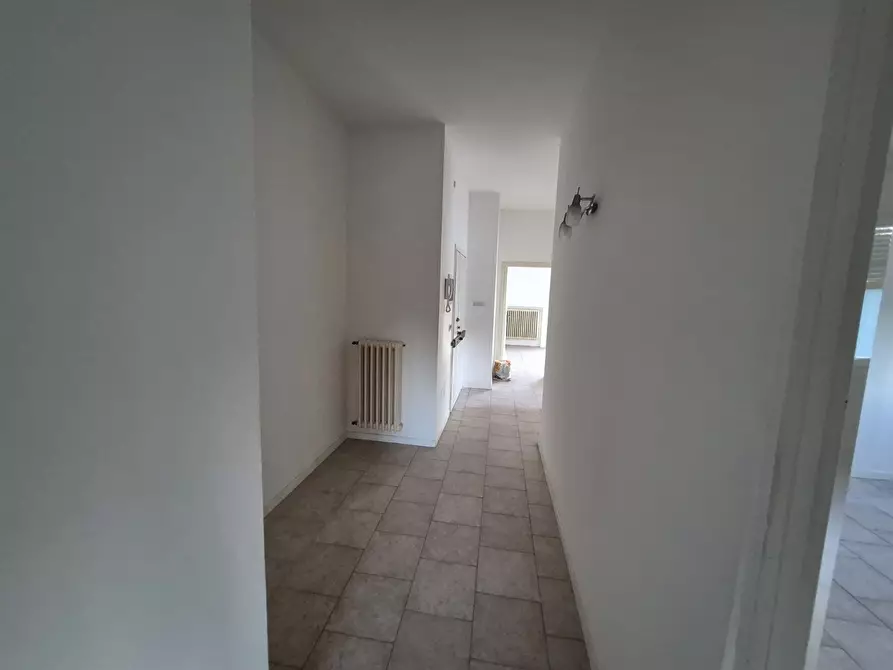 Immagine 32 di Quadrilocale in vendita  in via santerno a Rimini