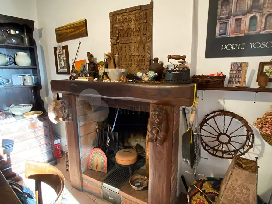 Immagine 15 di Rustico / casale in vendita  in Via Borgo di Sopra Giucano 10 a Fosdinovo