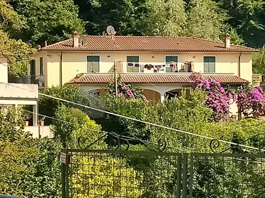 Immagine 2 di Casa indipendente in vendita  in Via Noceto 6 a Ortonovo