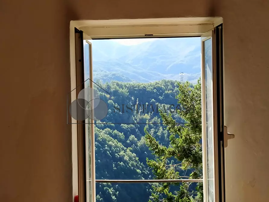 Immagine 9 di Rustico / casale in vendita  in Via del Castello snc a Fivizzano