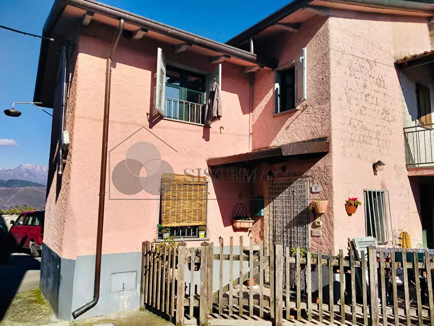 Immagine 27 di Terratetto in vendita  in Via Carlo del Prete 17 a Fivizzano