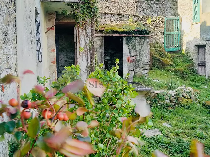 Immagine 15 di Rustico / casale in vendita  in Via Villaggio U.N.R.R.A. 8 a Fosdinovo