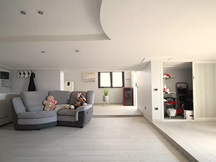 Immagine 2 di Mansarda in vendita  in Via Gaetano Donizetti 5 a Succivo