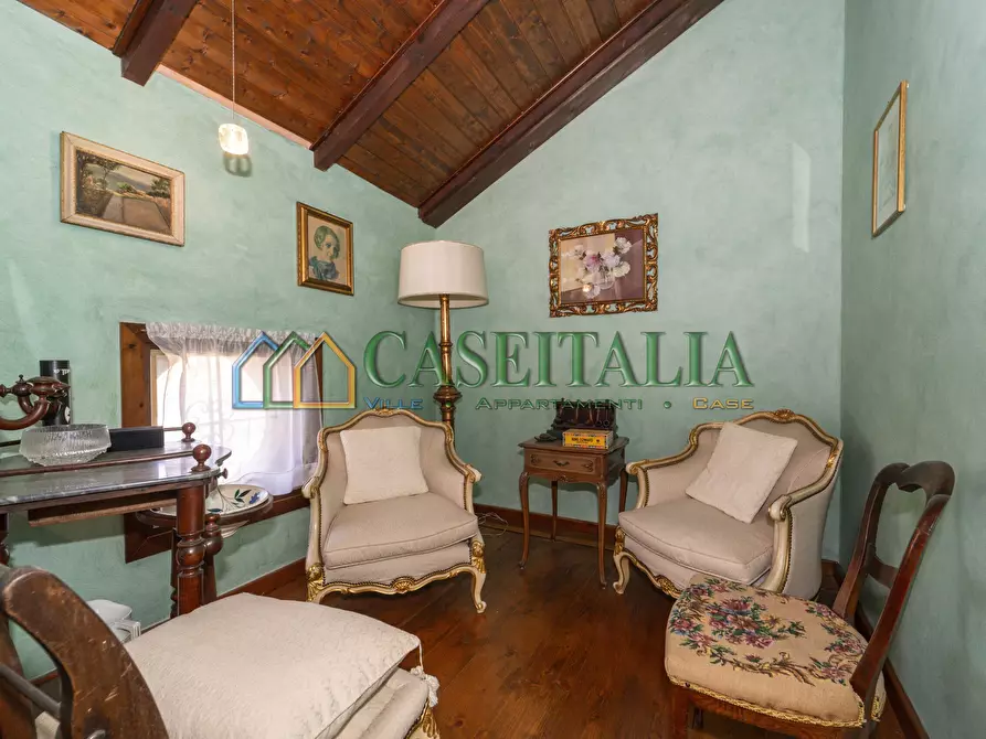 Immagine 23 di Villa in vendita  in Piazza Stazione 2 a Rosta