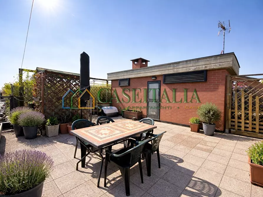 Immagine 3 di Attico in vendita  in Via Leonardo Da Vinci 171 a Grugliasco