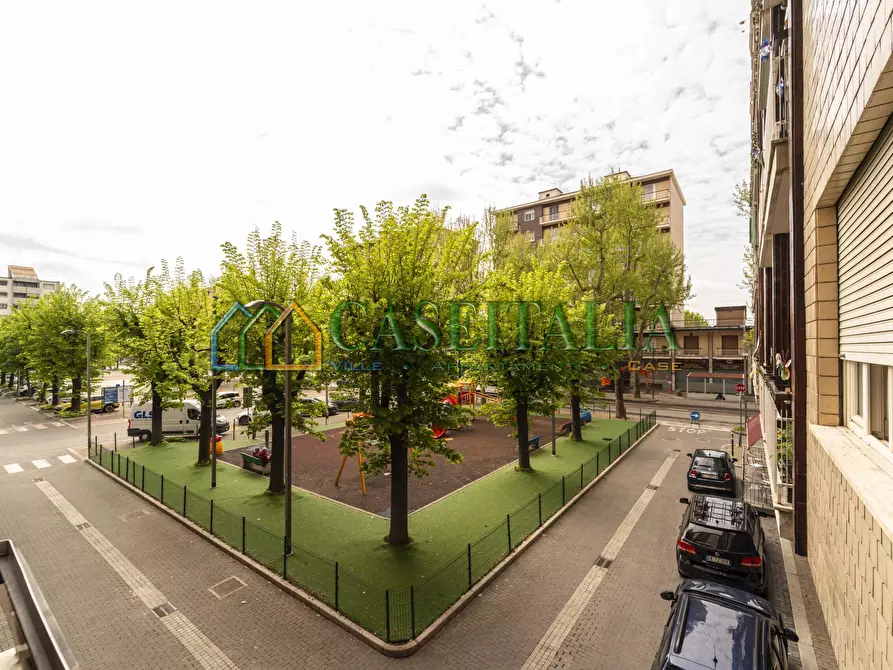 Immagine 23 di Quadrilocale in vendita  in Piazza Kennedy 17 a Beinasco