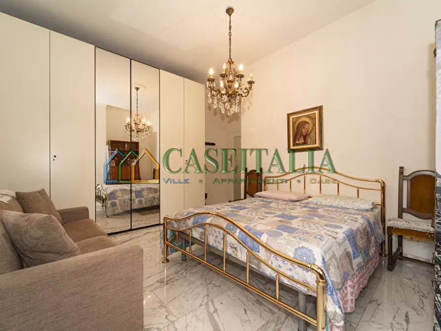 Immagine 17 di Pentalocale in vendita  in Via Ulzio 9 a Rivoli