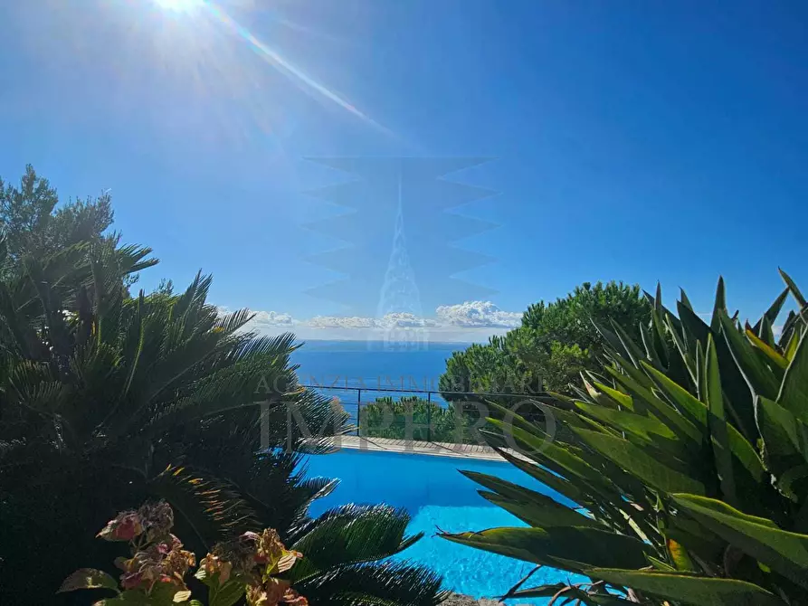 Immagine 34 di Villa in vendita  in Via Woronof a Ventimiglia