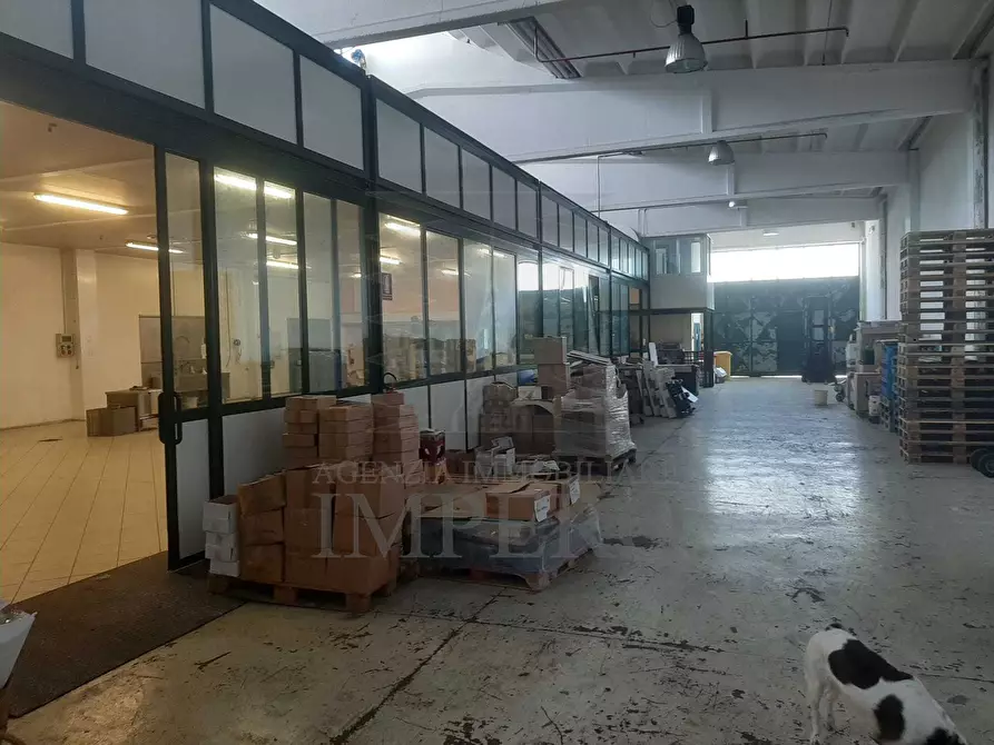 Immagine 1 di Attività artigianale in vendita  in Via Braie 1 a Camporosso