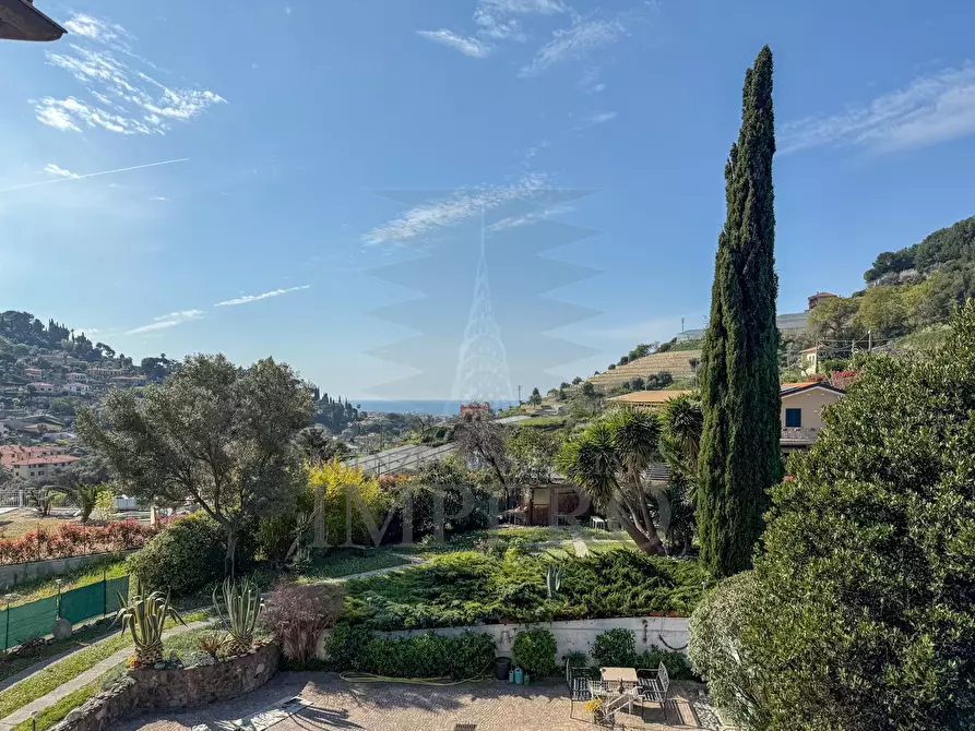Immagine 31 di Villa in vendita  in Via Alba 45 a Bordighera