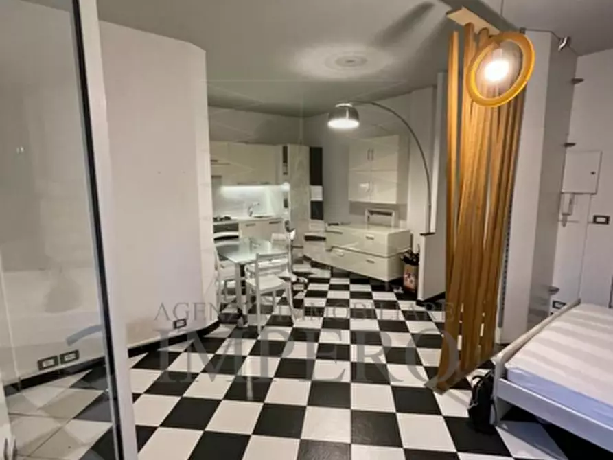 Immagine 2 di Bilocale in vendita  in Via Matteotti 3 a Ventimiglia