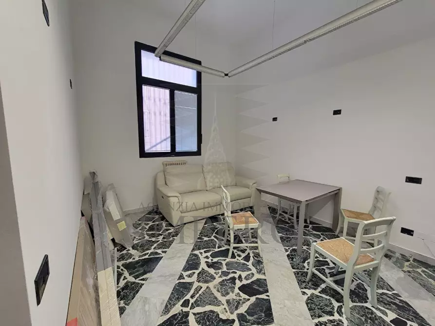 Immagine 2 di Bilocale in vendita  in Via Vittorio Veneto 13 a Bordighera