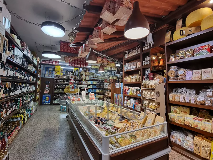 Immagine 8 di Attività commerciale in vendita  in Via Ruffini 10 a Ventimiglia