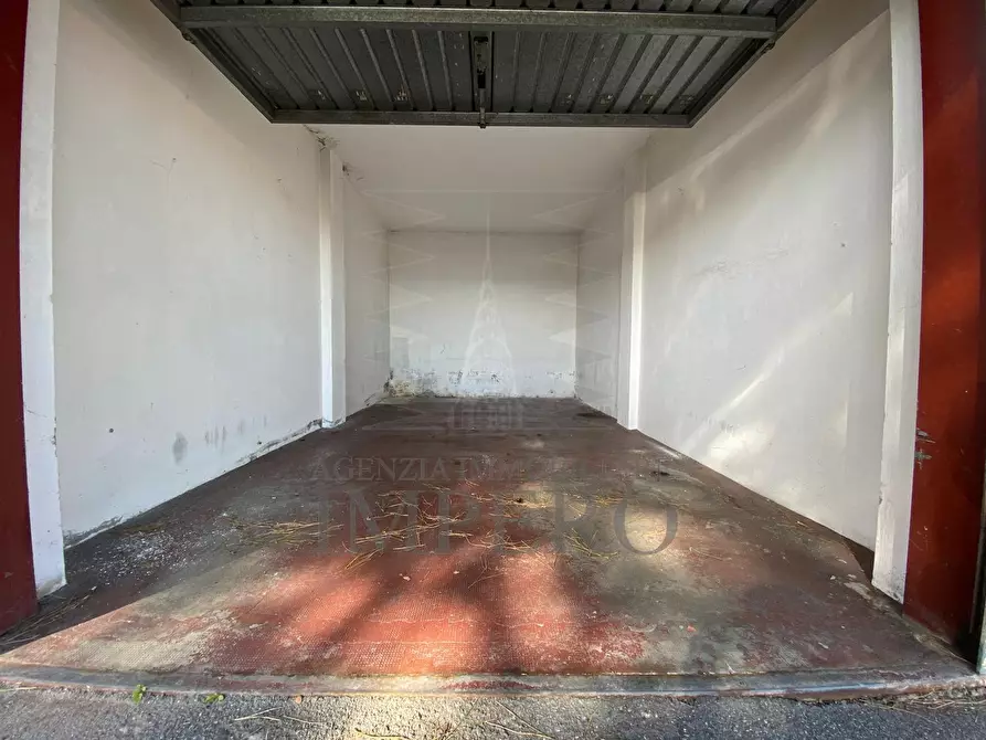 Immagine 4 di Garage in vendita  in Via delle Gerbere 3B a Ventimiglia