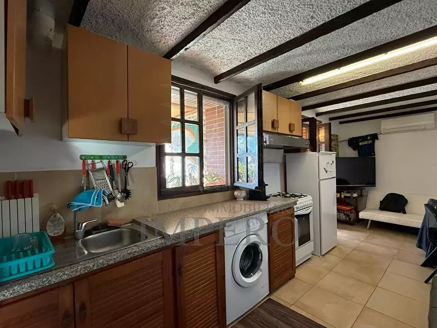 Immagine 11 di Bilocale in vendita  in Corso Nizza 49 a Ventimiglia