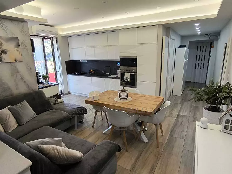 Immagine 1 di Pentalocale in vendita  in Via Tenda 4 a Ventimiglia