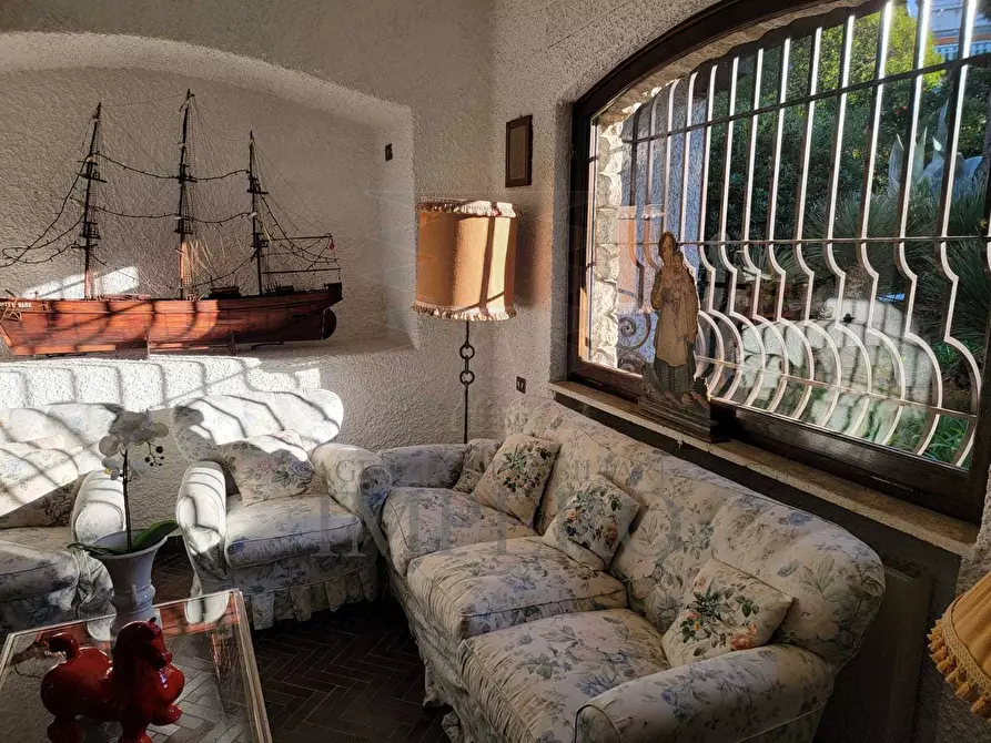 Immagine 2 di Villa in vendita  in Via Vincenzo Gioberti 11 a Bordighera