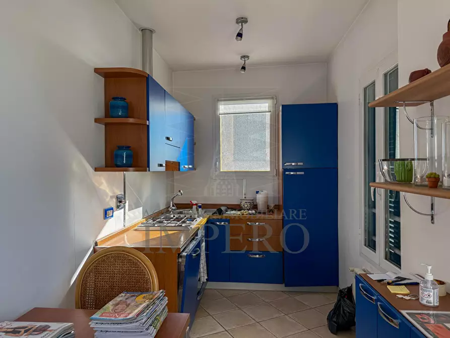 Immagine 3 di Quadrilocale in vendita  in Vico Hanbury 7 a Ventimiglia