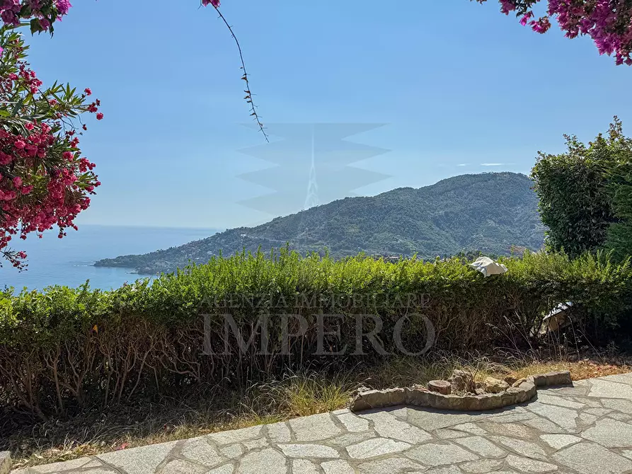 Immagine 15 di Bilocale in vendita  in Via alle Ville a Ventimiglia