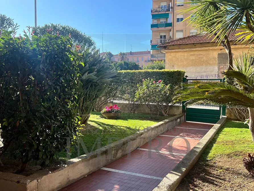 Immagine 21 di Quadrilocale in vendita  in Via S.Vincenzo 144 a Vallecrosia