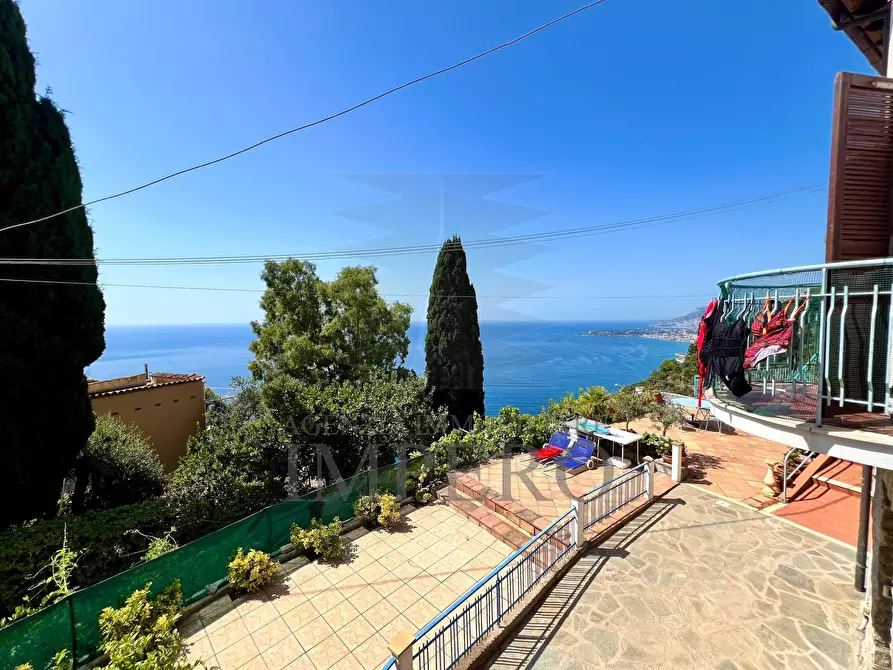 Immagine 57 di Villa in vendita  in Via delle Ginestre 8 a Ventimiglia