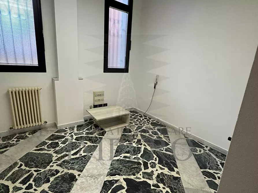 Immagine 3 di Pentalocale in vendita  in Via Vittorio Veneto 10 a Bordighera
