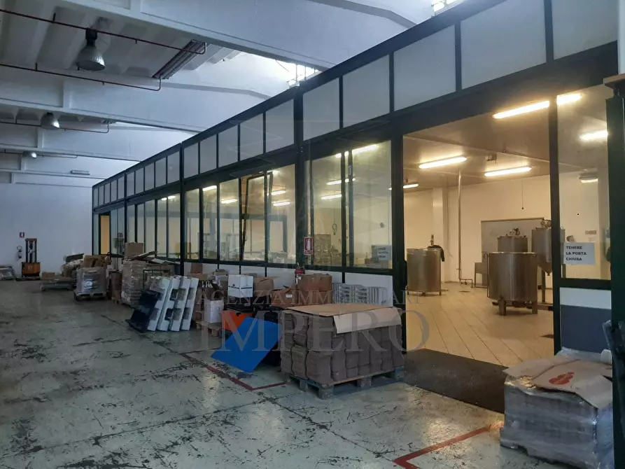 Immagine 5 di Attività artigianale in vendita  in Via Braie a Camporosso