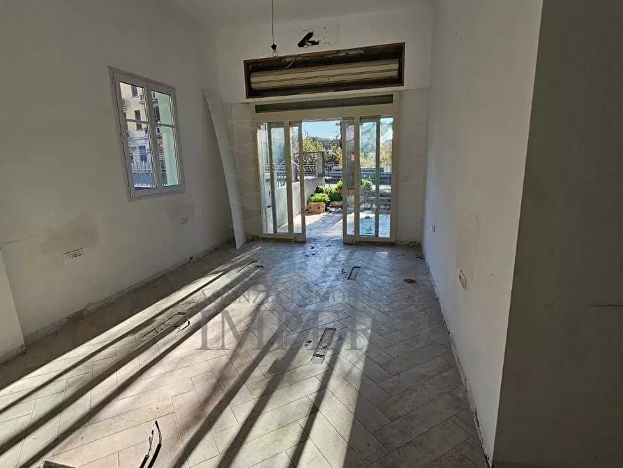 Immagine 3 di Locale commerciale in vendita  in Corso Nizza 97F a Ventimiglia