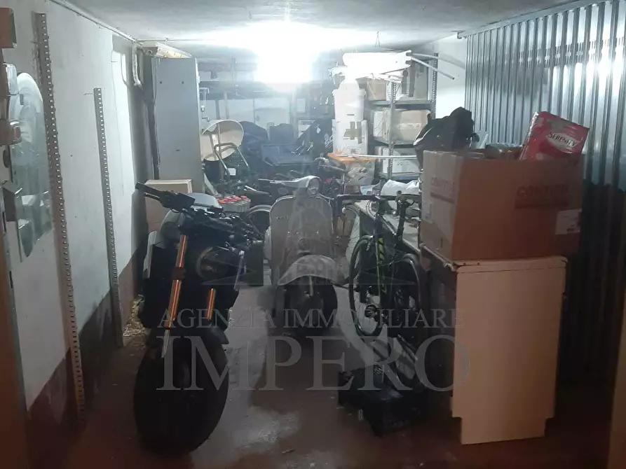 Immagine 2 di Garage in vendita  in Via Giuseppe Mazzini 14B a Ventimiglia