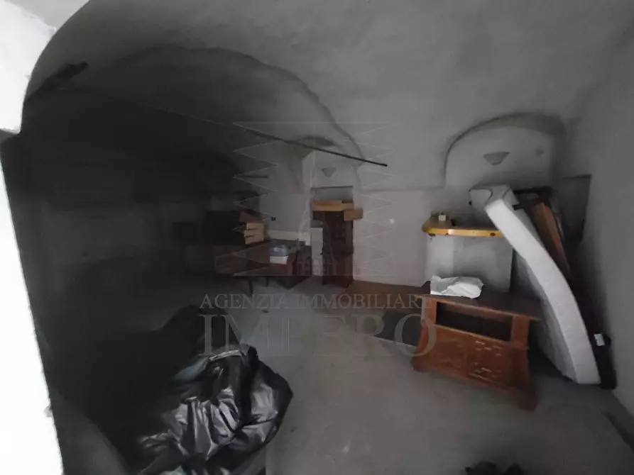 Immagine 44 di Magazzino in vendita  in Strada Statale 1 35 a Camporosso