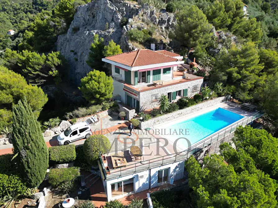 Immagine 43 di Villa in vendita  in Via Woronof a Ventimiglia
