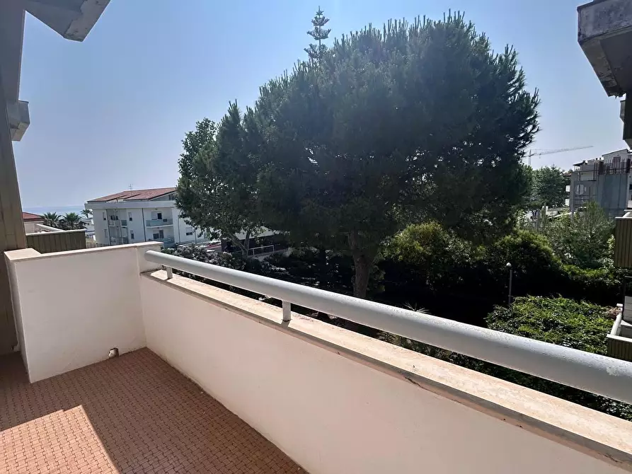 Immagine 14 di Trilocale in affitto  a Francavilla Al Mare