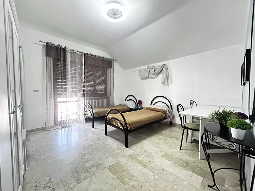 Immagine 13 di Pentalocale in affitto  in Viale Maiella 23/A a Francavilla Al Mare