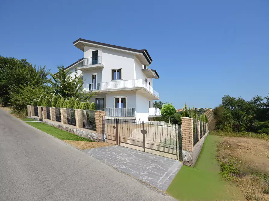 Immagine 10 di Bilocale in affitto  a Torrevecchia Teatina