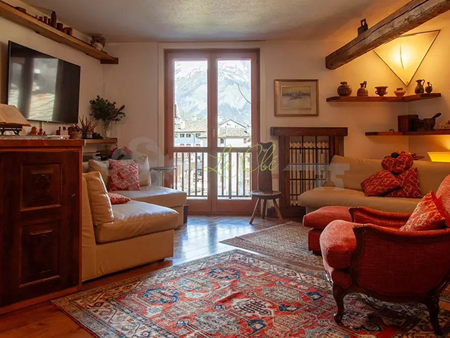 Immagine 1 di Quadrilocale in affitto  a Courmayeur