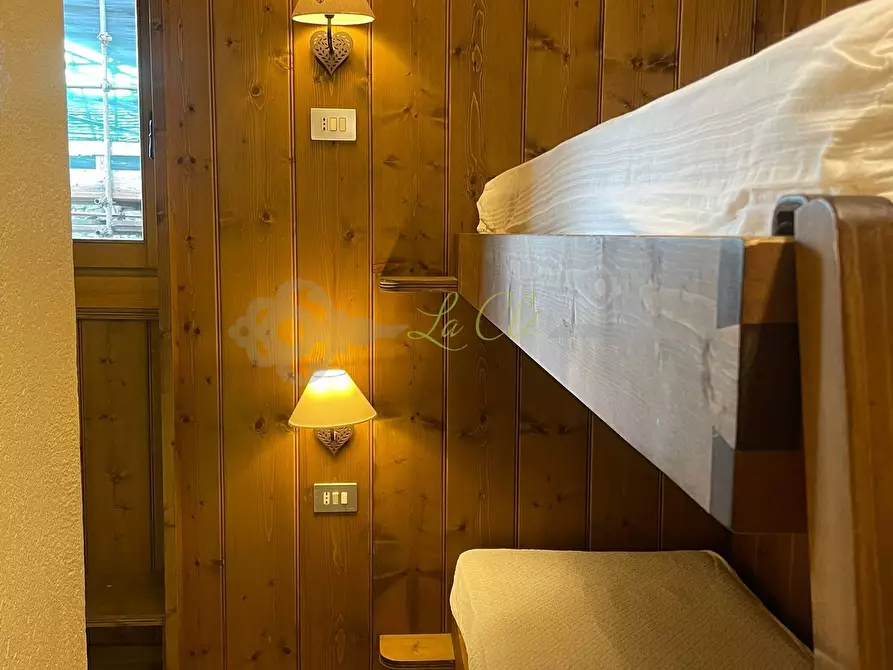 Immagine 12 di Trilocale in affitto  in Via San Giocondo a Courmayeur