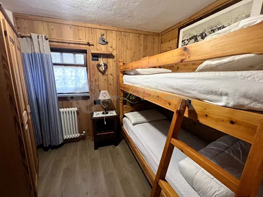 Immagine 8 di Trilocale in affitto  a Courmayeur