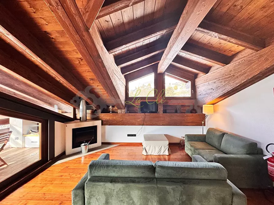 Immagine 1 di Mansarda in affitto  a Pre'-Saint-Didier