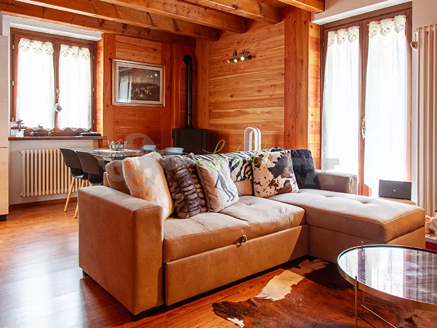 Immagine 1 di Bilocale in vendita  in Rue du Mont Blanc 2 a Morgex