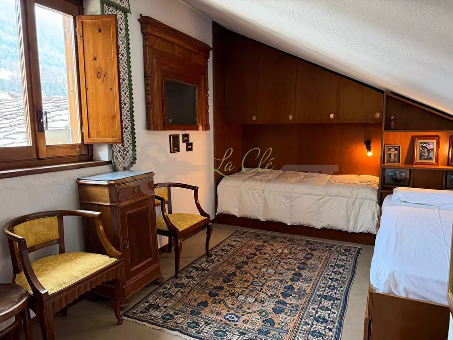 Immagine 12 di Bilocale in vendita  a Courmayeur