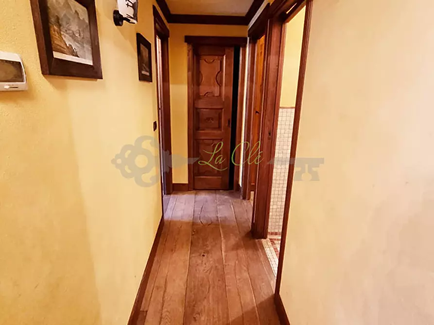 Immagine 8 di Quadrilocale in affitto  in Via Roma 10 a Courmayeur