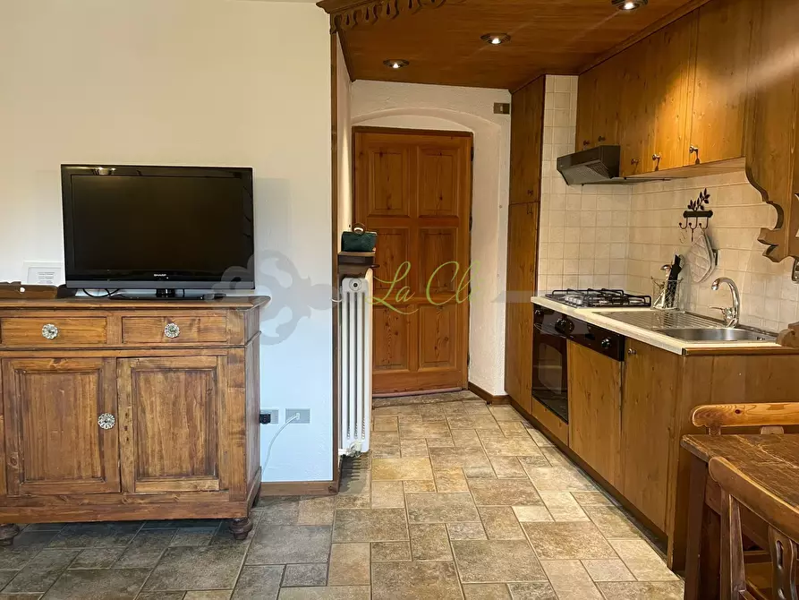 Immagine 9 di Trilocale in affitto  in Via San Giocondo a Courmayeur