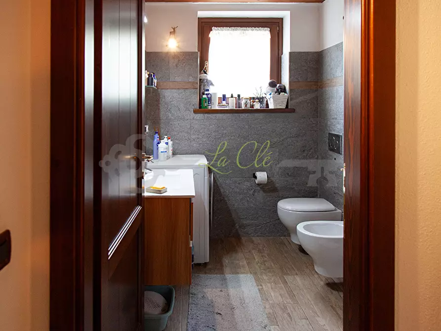 Immagine 10 di Bilocale in vendita  in Rue du Mont Blanc 2 a Morgex