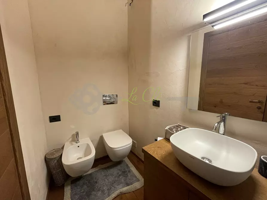 Immagine 22 di Trilocale in affitto  in Via Roma 47 a Courmayeur