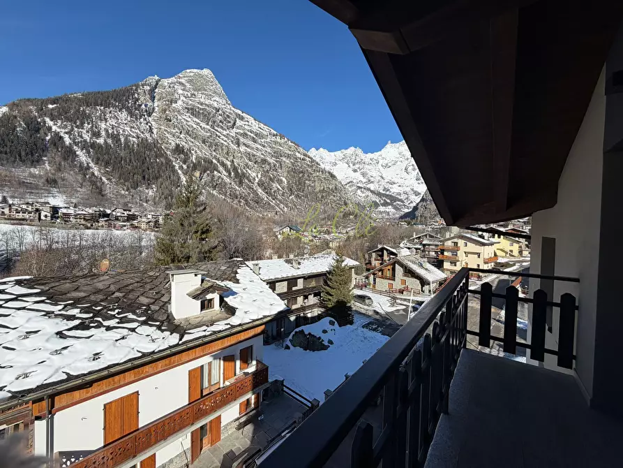 Immagine 28 di Mansarda in vendita  a Courmayeur