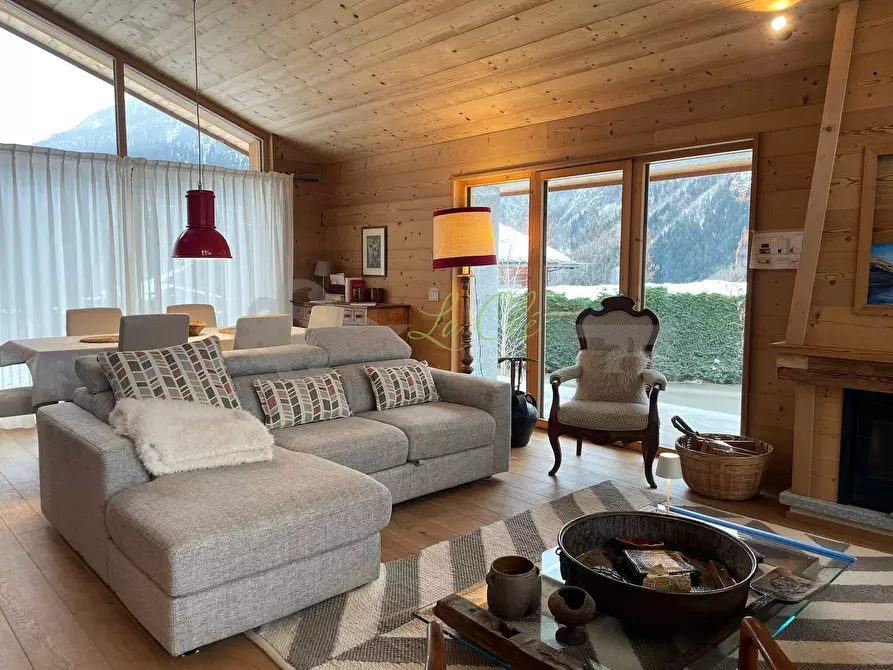 Immagine 5 di Trilocale in affitto  a Pre'-Saint-Didier