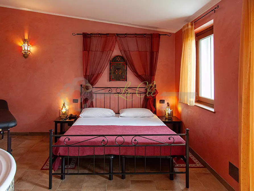 Immagine 27 di Albergo/B&B/Residence in vendita  a Brissogne